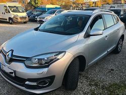 Grau Gebraucht 2014 Renault Mégane III Kombi | 5.500 € (Fairer Preis)
