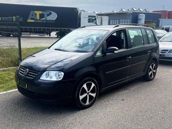 Schwarz Gebraucht 2004 VW Touran Van / Kleinbus | 899 € (Superpreis)