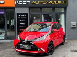 Super red v Gebraucht 2016 Toyota Aygo X-wave Kleinwagen | 11.900 € (Fairer Preis)
