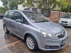 Silber Gebraucht 2006 Opel Zafira Edition Van / Kleinbus | 4.699 € (Etwas zu teuer)