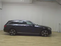 Schwarz Gebraucht 2021 Mercedes C300e Avantgarde Kombi | 19.280 € (Fairer Preis)
