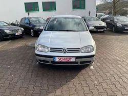Silber Gebraucht 2000 VW Golf IV Limousine | 2.490 € (Teuer)