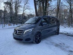Grau Gebraucht 2017 Mercedes V250 Edition Van / Kleinbus | 27.900 €