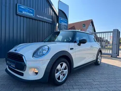 Weiß Gebraucht 2016 Mini ONE Premium Kleinwagen | 9.990 € (Guter Preis)