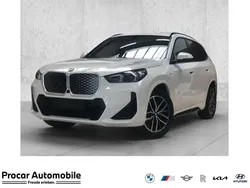 Weiß Gebraucht 2025 BMW iX1 M Sport SUV | 49.200 € (Guter Preis)