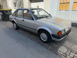 Silber Gebraucht 1985 Ford Escort Limousine | 3.850 €