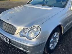 Silber Gebraucht 2003 Mercedes C200 Limousine | 3.000 € (Fairer Preis)