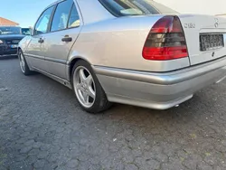 Silber Gebraucht 1998 Mercedes C180 Limousine | 3.500 € (Teuer)