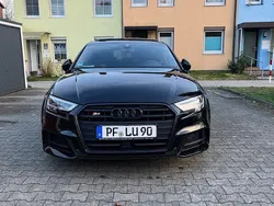 Schwarz Gebraucht 2018 Audi S3 Ambiente Limousine | 33.000 € (Fairer Preis)