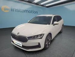 Weiß Gebraucht 2025 Skoda Superb Kombi | 35.549 € (Guter Preis)