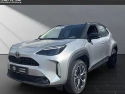 Silber Neu 2025 Toyota Yaris Cross Plus SUV | 36.990 € (Teuer)