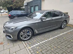 Grau Gebraucht 2017 BMW 750 M Sport Limousine | 31.700 € (Fairer Preis)