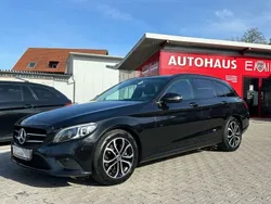 Schwarz Gebraucht 2018 Mercedes C220 Kombi | 25.490 €