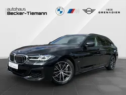 Saphirschwarz Gebraucht 2022 BMW 530 M Sport Kombi | 46.883 € (Teuer)