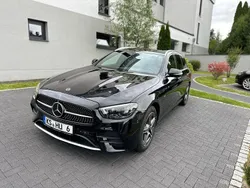 Schwarz Gebraucht 2021 Mercedes E300 AMG Kombi | 33.500 € (Fairer Preis)