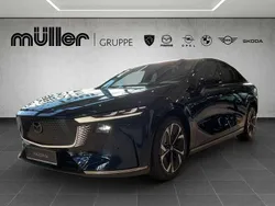 Deep crystal blue Neu 2025 Mazda 6e Takumi-Line Limousine | 45.750 € (Fairer Preis)