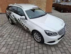 Weiß Gebraucht 2016 Mercedes E250 Limousine | 7.499 €