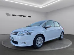 Weiß Gebraucht 2010 Toyota Auris Life+ Limousine | 5.550 € (Fairer Preis)