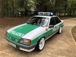 Weiß Gebraucht 1986 Opel Rekord Limousine | 15.000 €