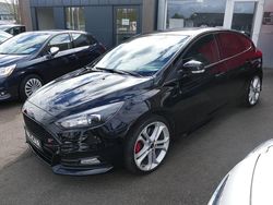 Schwarz Gebraucht 2016 Ford Focus ST Limousine | 14.990 € (Fairer Preis)