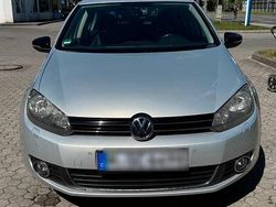Silber Gebraucht 2011 VW Golf VI Limousine | 8.900 €