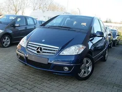 Blau Gebraucht 2010 Mercedes A160 Avantgarde Limousine | 5.990 € (Fairer Preis)