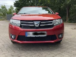 Rot Gebraucht 2015 Dacia Sandero Lauréate Kleinwagen | 4.499 € (Fairer Preis)
