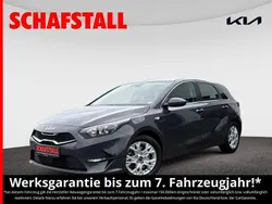 Grau ((h8g) pentametal met.) Gebraucht 2024 Kia Ceed Comfort Limousine | 21.979 € (Superpreis)
