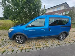 Blau Gebraucht 2016 Dacia Dokker Stepway Van | 7.250 € (Fairer Preis)