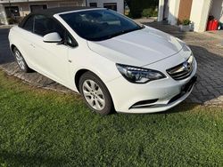 Weiß Gebraucht 2013 Opel Cascada Edition Cabrio | 6.950 € (Fairer Preis)