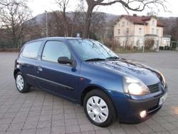 Blau Gebraucht 2002 Renault Clio II Authentique Limousine | 222 € (Superpreis)