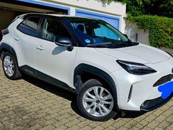 Weiß Gebraucht 2022 Toyota Yaris Cross Comfort SUV | 23.400 € (Guter Preis)
