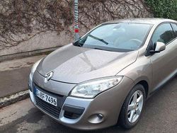 Beige Gebraucht 2009 Renault Mégane III Luxe Coupé | 4.500 € (Guter Preis)