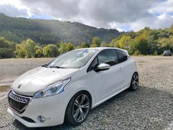 Weiß Gebraucht 2013 Peugeot 208 GTi Kleinwagen | 6.999 € (Guter Preis)