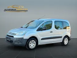 Grau Gebraucht 2014 Citroën Berlingo Attraction Van / Kleinbus | 4.499 € (Superpreis)