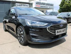 Schwarz Neu 2025 Ford Focus Limousine | 25.990 € (Fairer Preis)