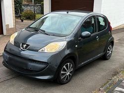 Schwarz Gebraucht 2008 Peugeot 107 Kleinwagen | 3.500 € (Etwas zu teuer)
