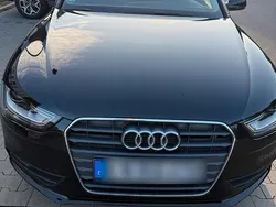 Schwarz Gebraucht 2012 Audi A4 Limousine | 11.500 € (Teuer)