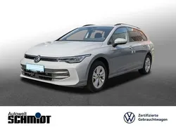 Mondsteingrau Gebraucht 2024 VW Golf VIII Life Kombi | 23.998 € (Guter Preis)