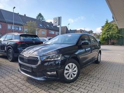 Schwarzmagic perleffekt Gebraucht 2025 Skoda Fabia Essence Kleinwagen | 17.190 € (Guter Preis)