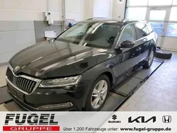 Schwarzmagic perleffekt Gebraucht 2022 Skoda Superb Style Kombi | 28.999 € (Guter Preis)
