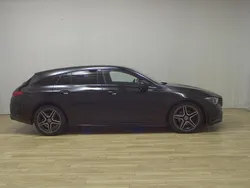 Nachtschwarz uni Gebraucht 2021 Mercedes CLA220 Shooting Brake AMG line Kombi | 22.980 € (Guter Preis)