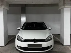 Weiß Gebraucht 2011 VW Golf VI Comfortline Kombi | 6.300 € (Etwas zu teuer)