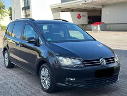 Schwarz Gebraucht 2017 VW Sharan Comfortline Van / Kleinbus | 15.990 €