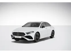 Weiß , polarweiß Gebraucht 2023 Mercedes A200 Premium Limousine | 35.290 € (Teuer)