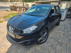 Schwarz Gebraucht 2013 Nissan Qashqai 360º SUV | 8.000 € (Etwas zu teuer)