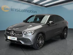 Grau Gebraucht 2022 Mercedes GLC200 SUV | 49.249 € (Etwas zu teuer)