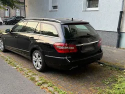 Schwarz Gebraucht 2011 Mercedes E220 Kombi | 6.700 € (Superpreis)