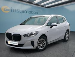Weiß Gebraucht 2022 BMW 225 Active Tourer Van / Kleinbus | 34.649 € (Teuer)