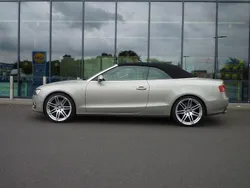 Silber Gebraucht 2009 Audi A5 Cabriolet S-Line Cabrio | 17.900 €